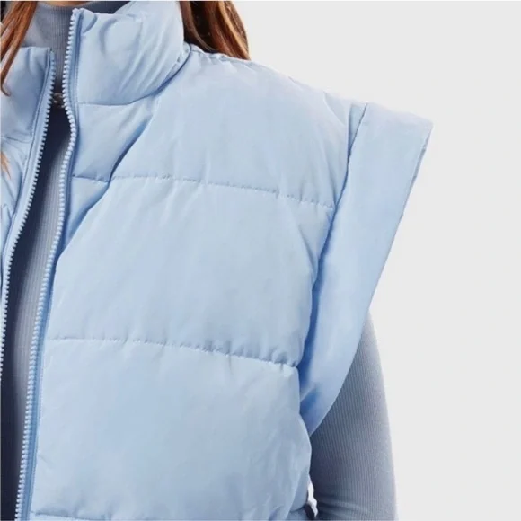 NWT WEWOREWHAT Snap Off Sleeve Puffer Jacket in Blue Bell - Picture 3 of 16